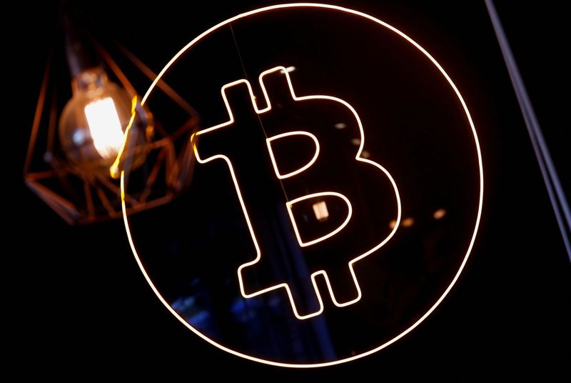 Bitcoin price today: rises toward $71k amid rate cut hopes, strong ETF inflows