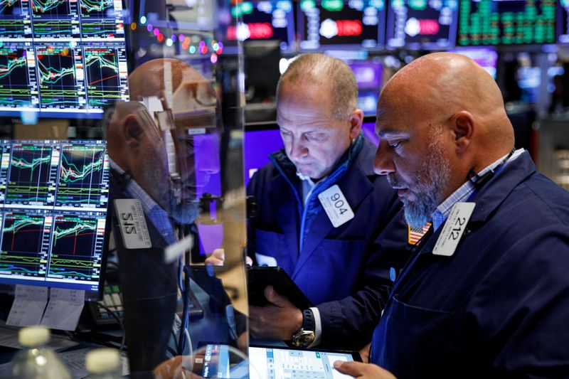 JPMorgan remains cautious on S&P 500, sees more than 20% downside risk