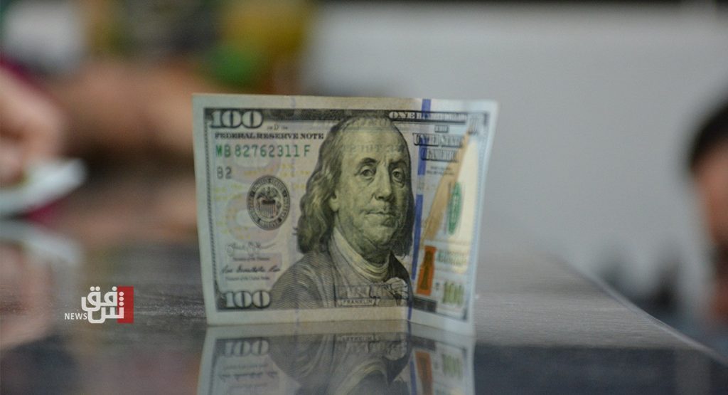 Economists identify reasons for the rise of the dollar in Iraq and expect it to exceed 160 thousand