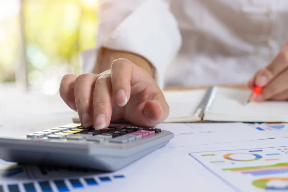 How to calculate interest on a savings account