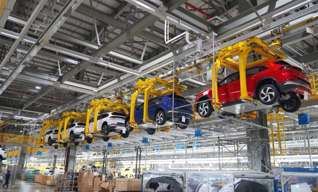 Automobile sales decrease in August