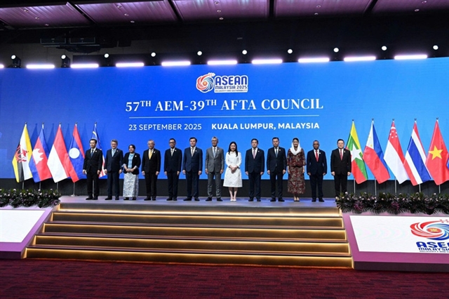 ASEAN enhances economic integration to overcome global challenges