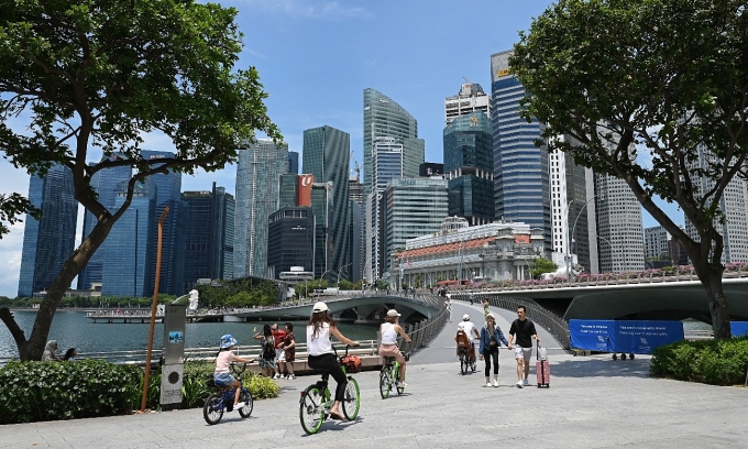 Singapore families with 3 or more children can get US$780 credits for household expenses