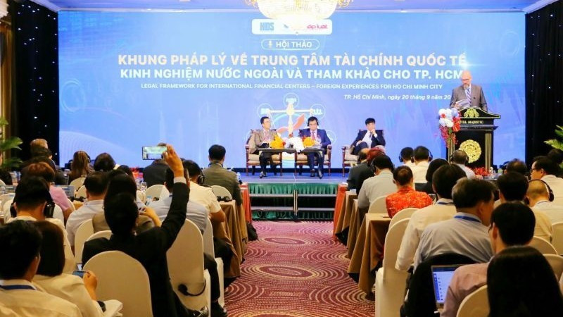 Workshop shares foreign experiences on legal framework for international financial centres in Viet Nam