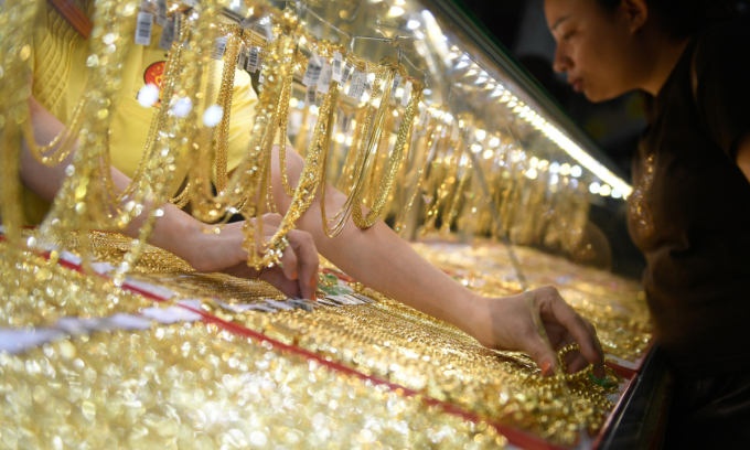 Gold prices' rally continues
