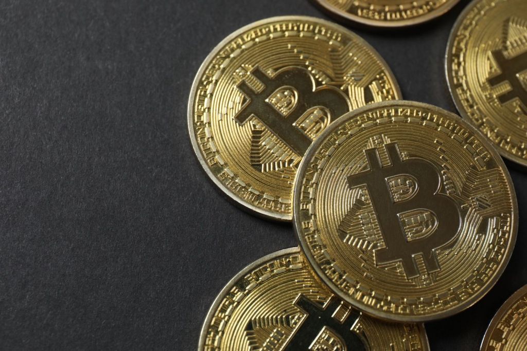 Bitcoin Struggles Below $90K As Futures Open Interest Drops