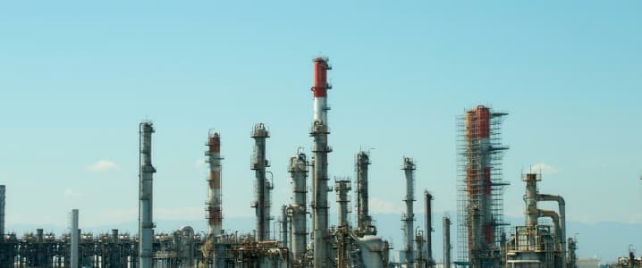 Nigeria Pays 65% More for Gasoline as Dangote Battles Crude Import Costs