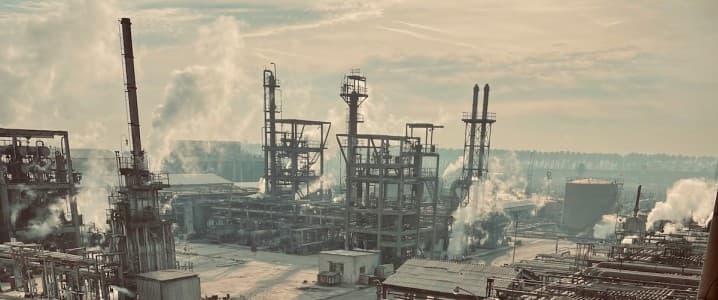 Fire at Domestic Refinery Worsens Australia's Fuel Supply Crisis