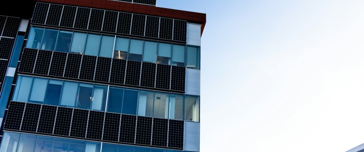 China's Cleantech Machine Hits Top Gear as Oil Markets Crumble