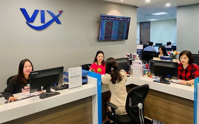 VN-Index approaches 1,900 threshold