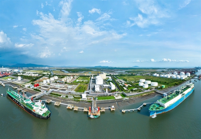 VN-Index slips as oil stocks shine