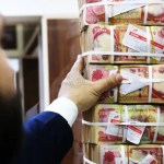 Exchange offices expand in Iraq: Cash economy outpaces banking sector
