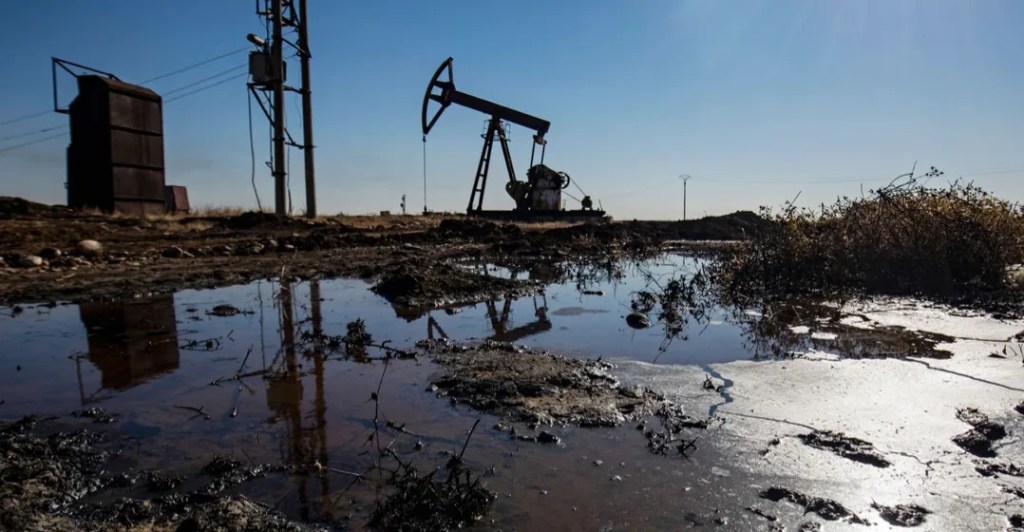 Oil extends losses after US-Iran breakthrough
