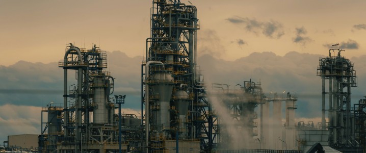 Russia Admits Oil Output Is Falling as Ukrainian Drone Strikes Hits Refineries