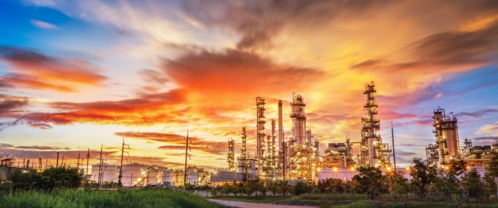 Israel Hits Iranian Petrochemical Plant as War Escalates