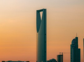Saudi Arabia Set to Slash Oil Prices as Hormuz Reopens