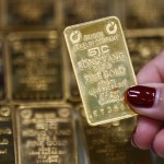 Gold prices rise