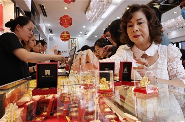 Gold investors learn again that volatility cuts both ways