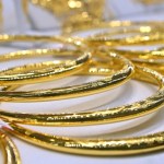 Gold prices slip