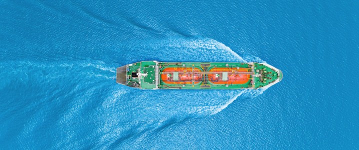 Oil and LNG Tankers Make U-Turns After Fresh Hormuz Escalation