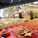 Gold prices extend slide at 6-week bottom
