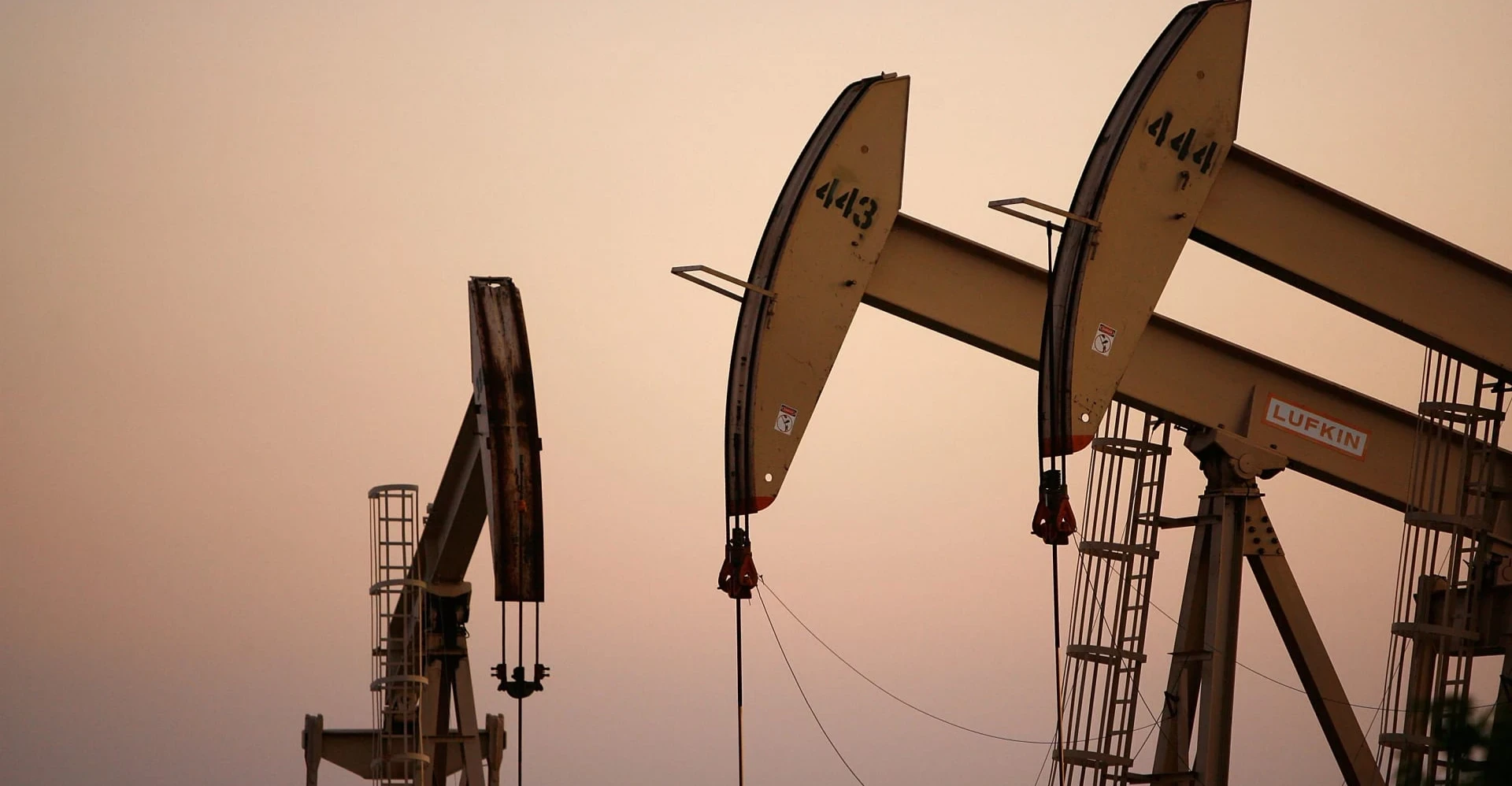 Oil Prices Rebound as Renewed Middle East Tensions