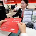 Lower interbank rates support stocks, but year-end risks persist