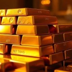 Gold holds steady ahead of US payrolls data