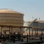 Oil slips as war risks test markets