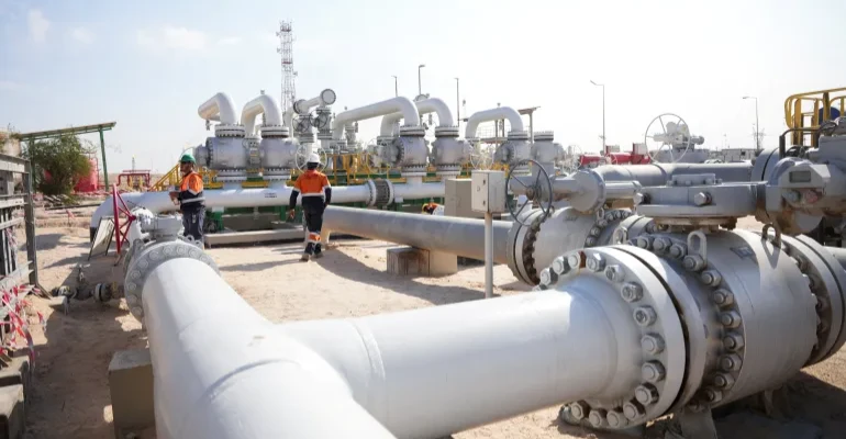 Oil extends losses on Gulf supply outlook