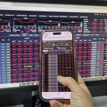 Nearly 230,000 new securities accounts opened in August